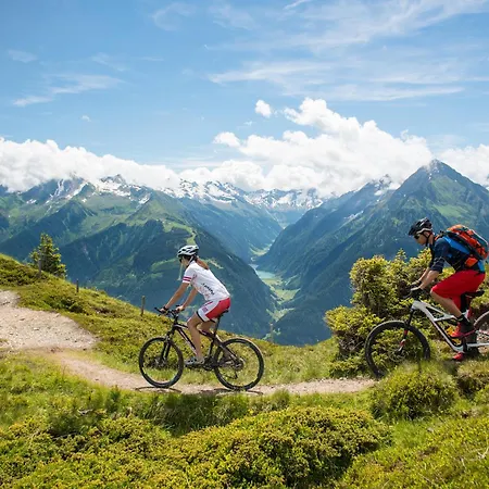 Bergblick Penthouse - Alpenluxus Collection דירה