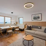 Bergblick - Two-level Penthouse With Rooftop Terrace & Mountain View By Alpenluxus Collection * Schwentlberg