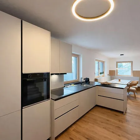 Bergblick - Two-level Penthouse With Rooftop Terrace & Mountain View By Alpenluxus Collection 別荘