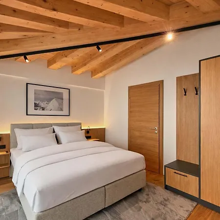 Bergblick - Two-level Penthouse With Rooftop Terrace & Mountain View By Alpenluxus Collection 別荘